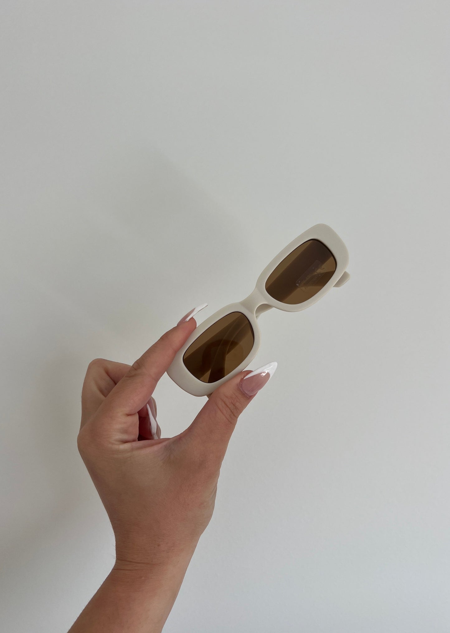 Sunglasses | Creme